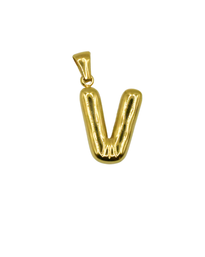 Charm inicial en forma de letra dorada, colección Letras de Auredune, fotografía de producto